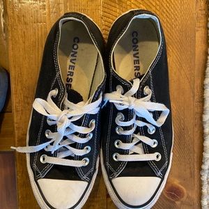 Ladies size 7.5 converse all stars. Very good condition  very little wear.